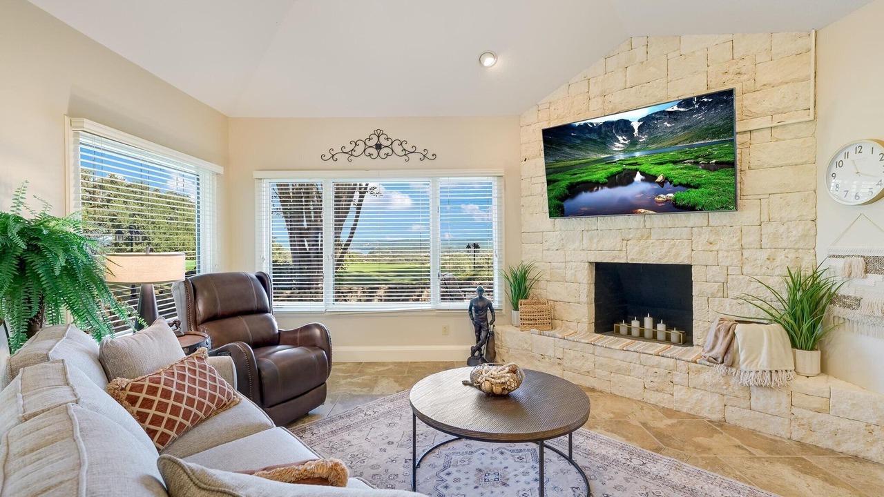 Photo of Livingroom in Barton Creek Lakeside