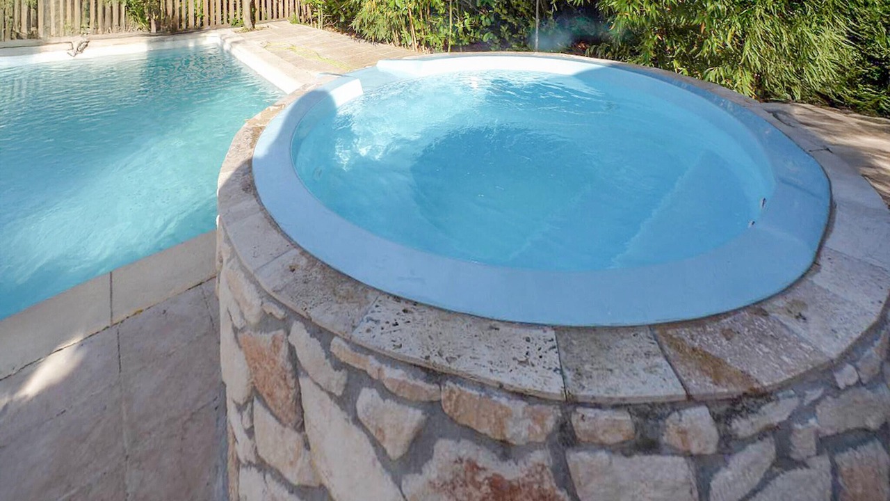 Photo of Outdoor in Les Mages