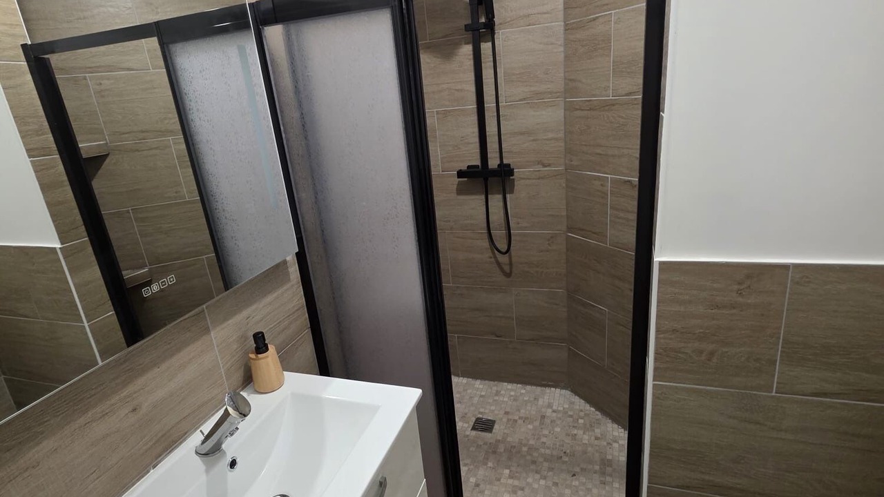 Photo of Bathroom in Saint-Barthelemy-d'Anjou