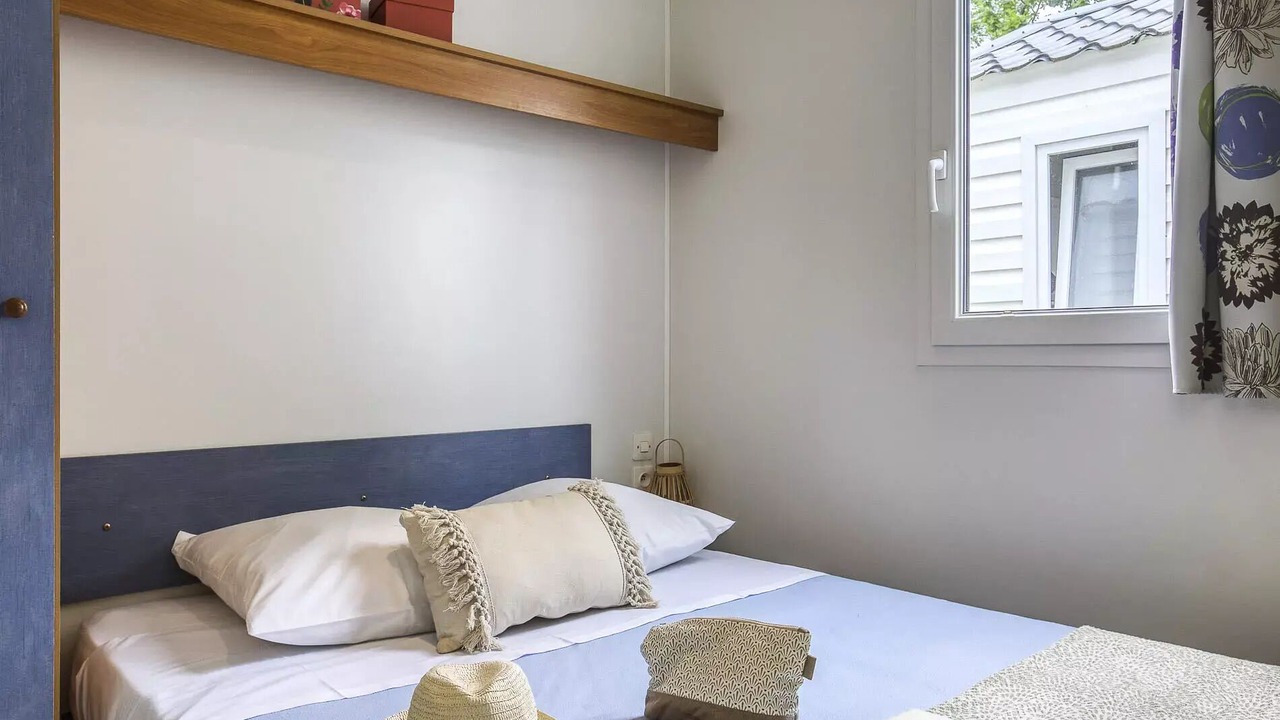 Photo of Bedroom in Nesles-la-Vallee