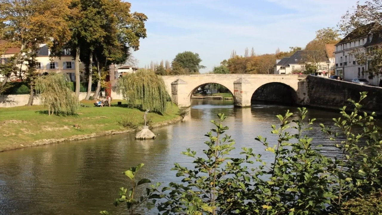 Photo of Others in Nesles-la-Vallee