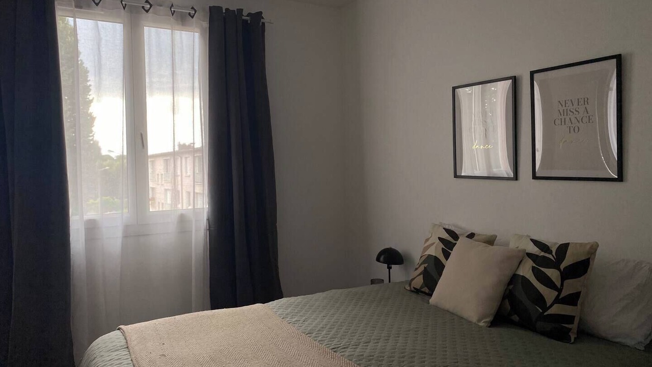 Photo of Bedroom in Evreux