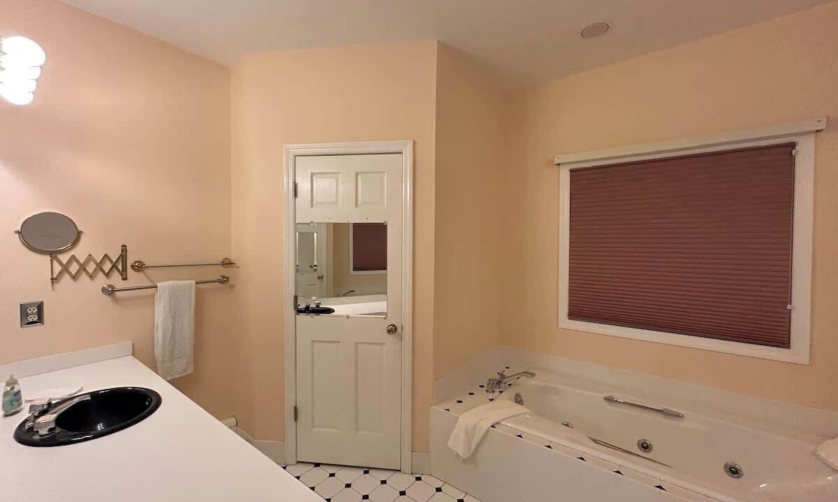 Photo of Bathroom in Cream Ridge