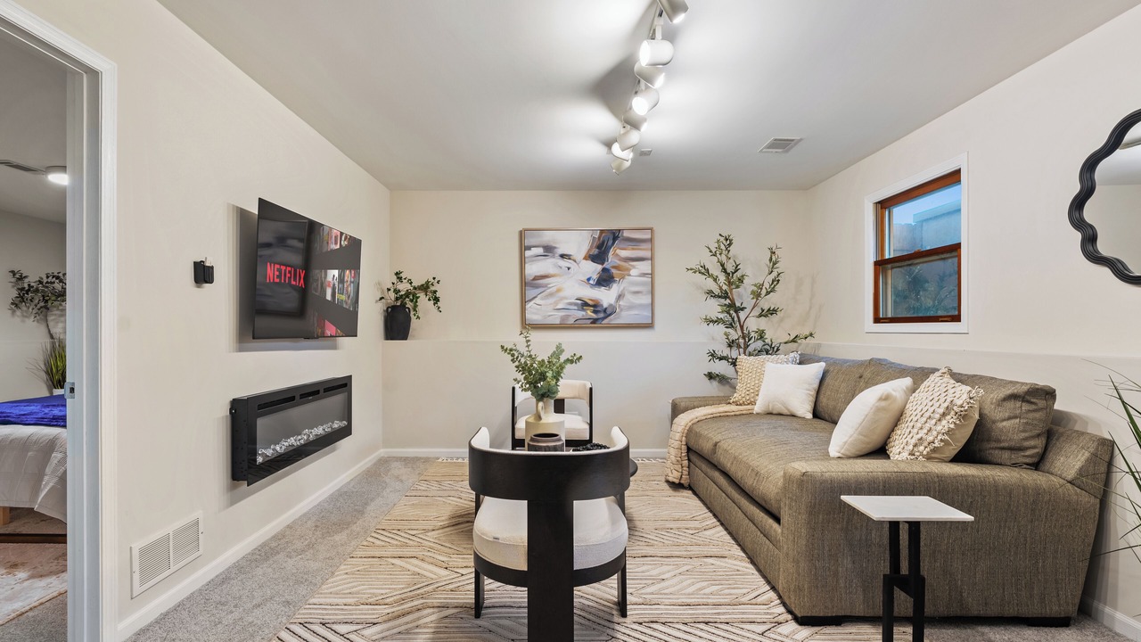 Photo of Livingroom in Fox Valley