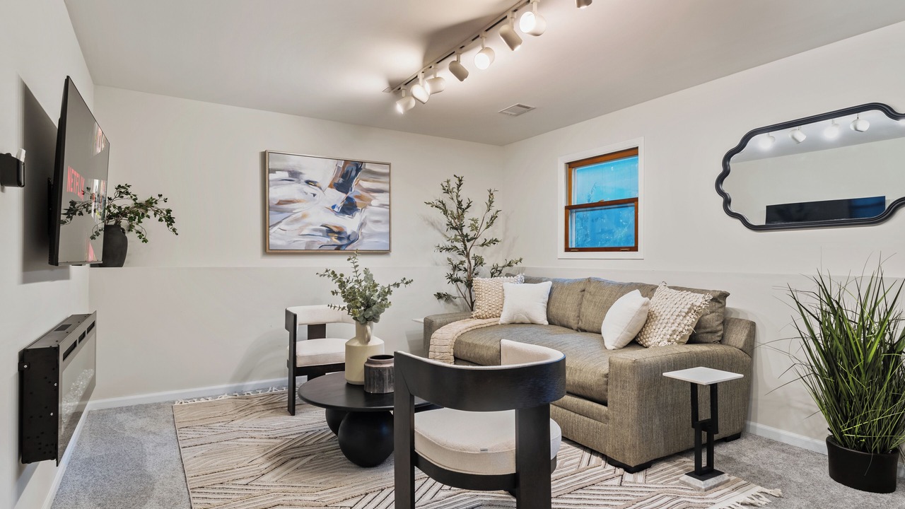 Photo of Livingroom in Fox Valley