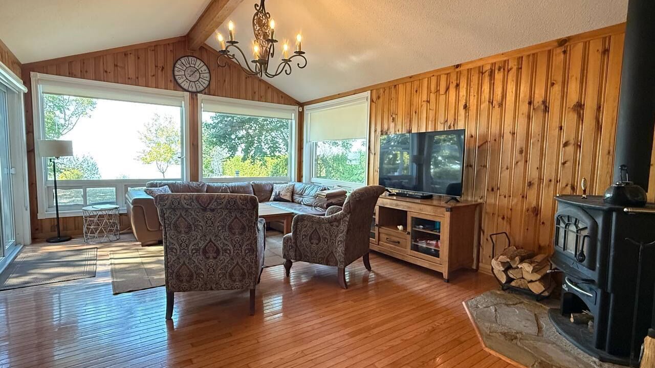 Photo of Livingroom in Ramara