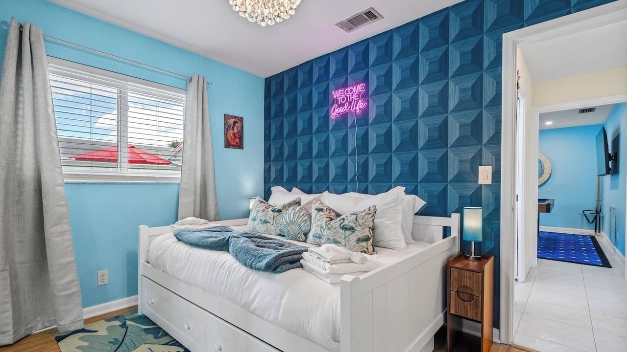 Photo of Bedroom in Golfview Harbor
