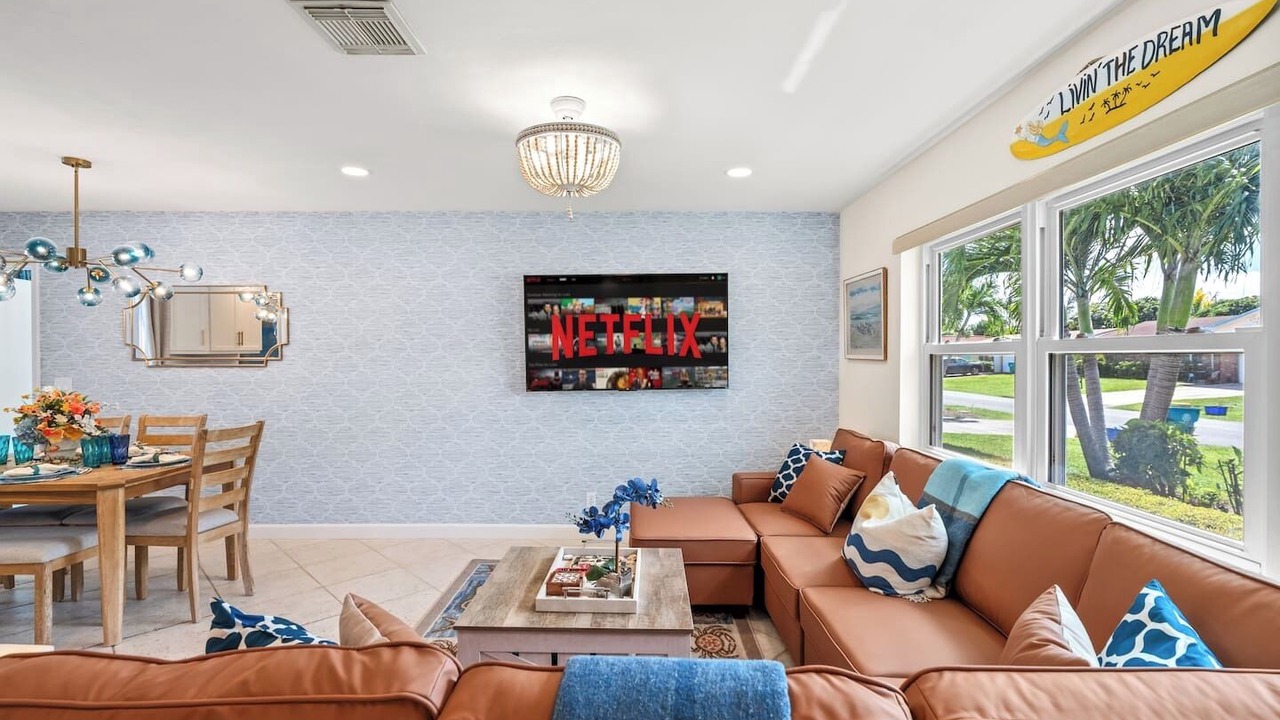 Photo of Livingroom in Golfview Harbor