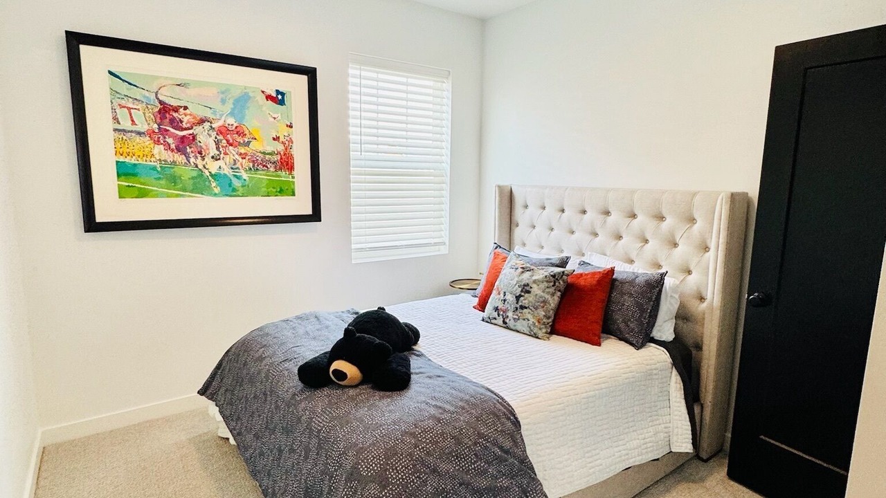 Photo of Bedroom in Daybreak