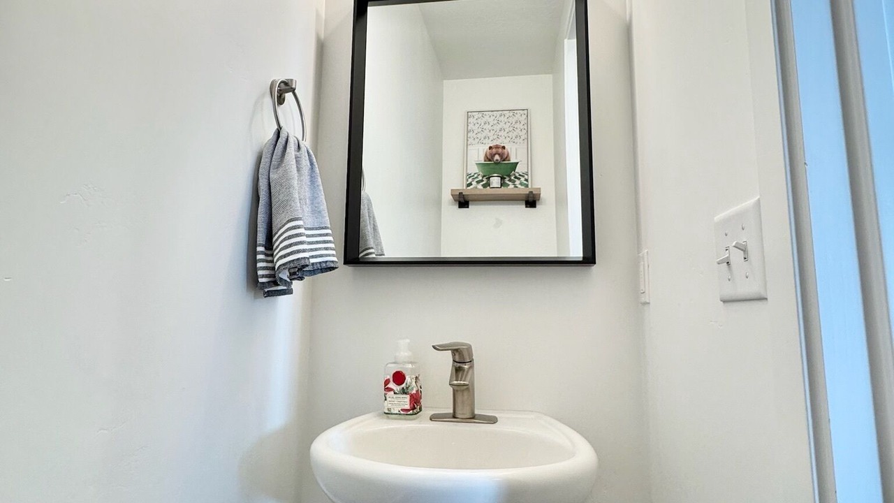 Photo of Bathroom in Daybreak