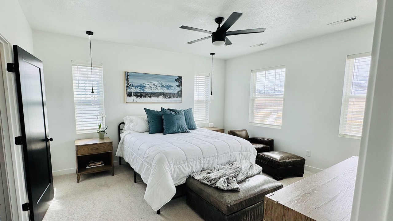 Photo of Bedroom in Daybreak