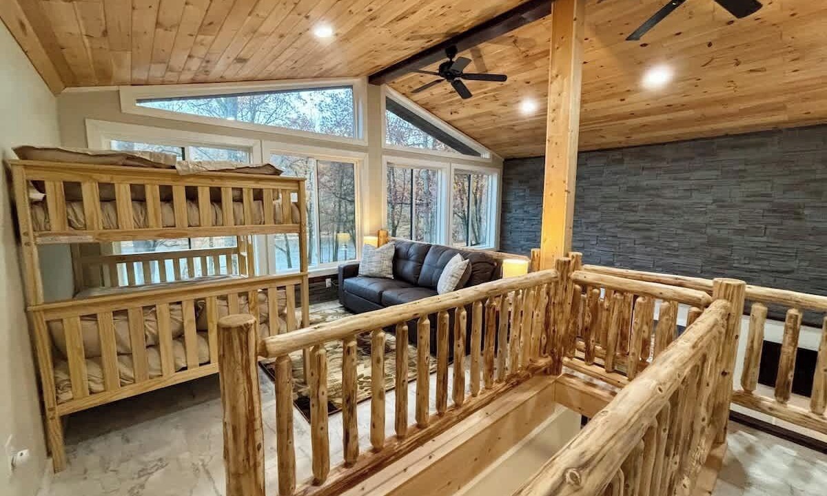 Photo of Livingroom in Tidioute