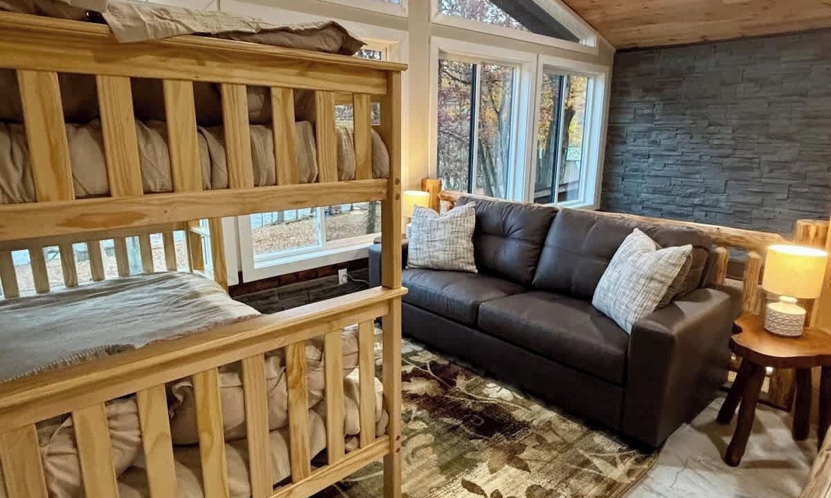 Photo of Livingroom in Tidioute