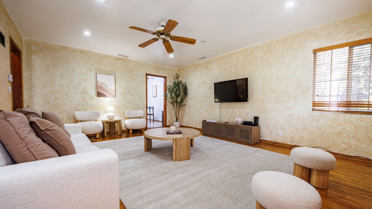 Photo of Livingroom in Pico