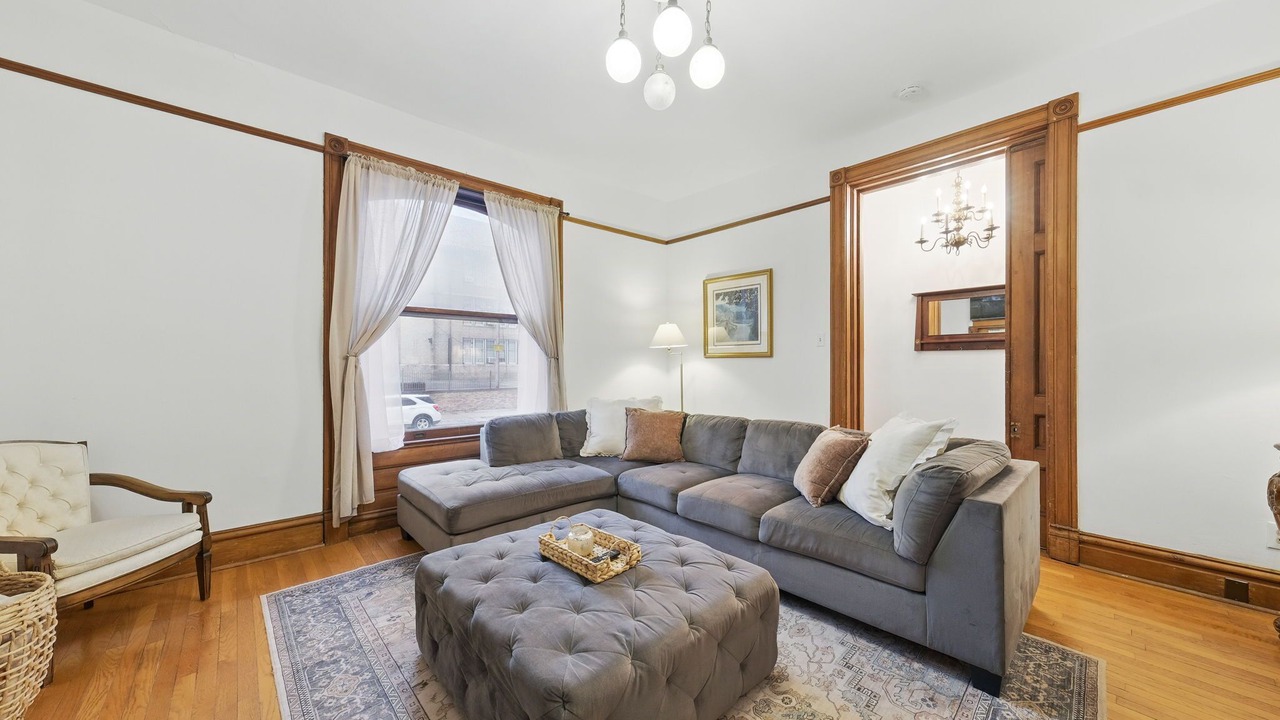 Photo of Livingroom in Tower Grove East
