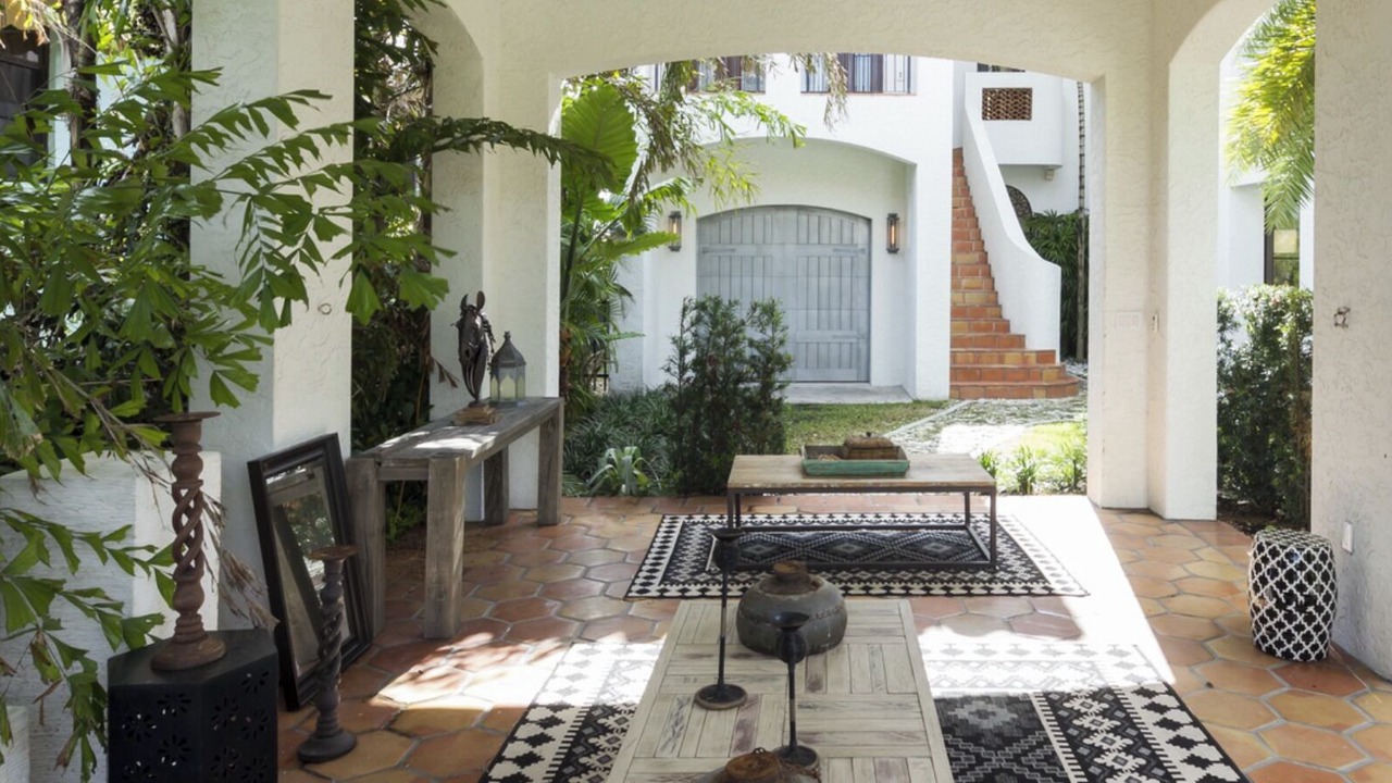 Photo of Patio Balcony in Northeast Miami