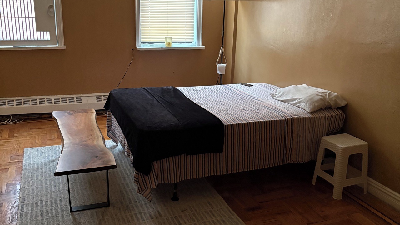 Photo of Bedroom in Park Versailles