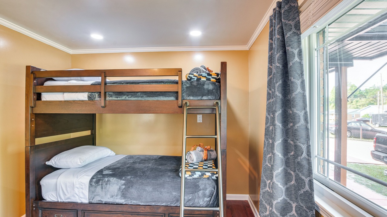 Photo of Bedroom in Pine Forest