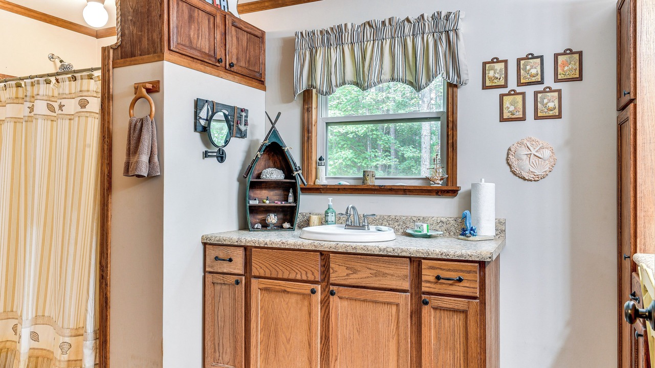 Photo of Bathroom in Eatonton