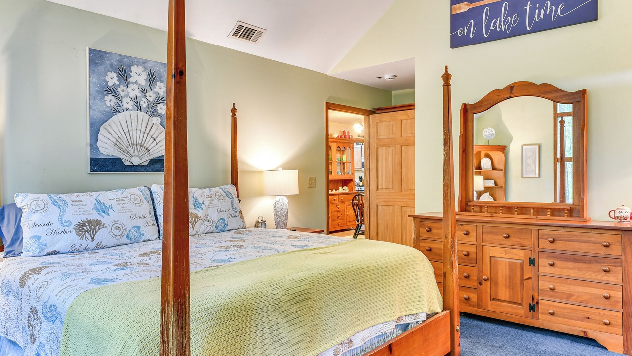 Photo of Bedroom in Eatonton