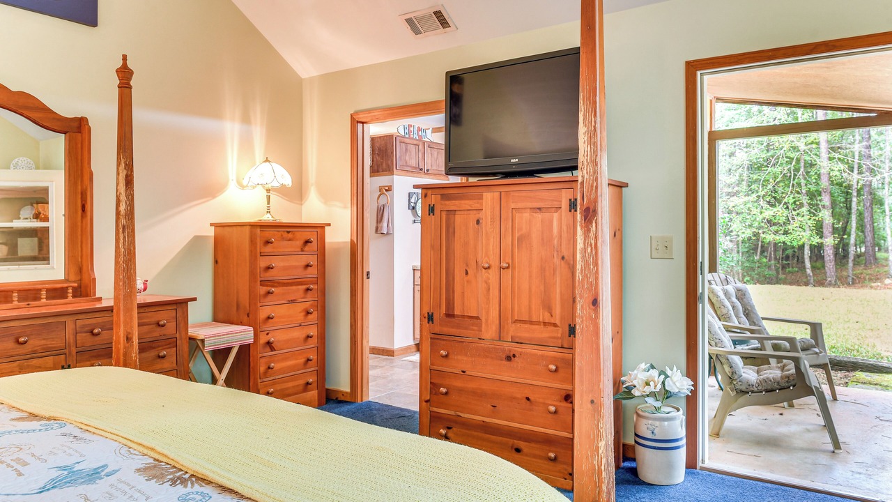 Photo of Bedroom in Eatonton