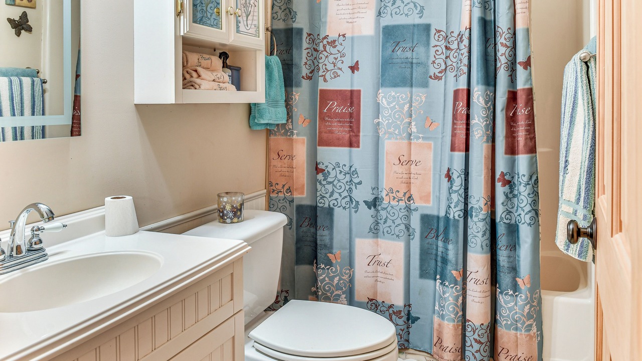 Photo of Bathroom in Eatonton