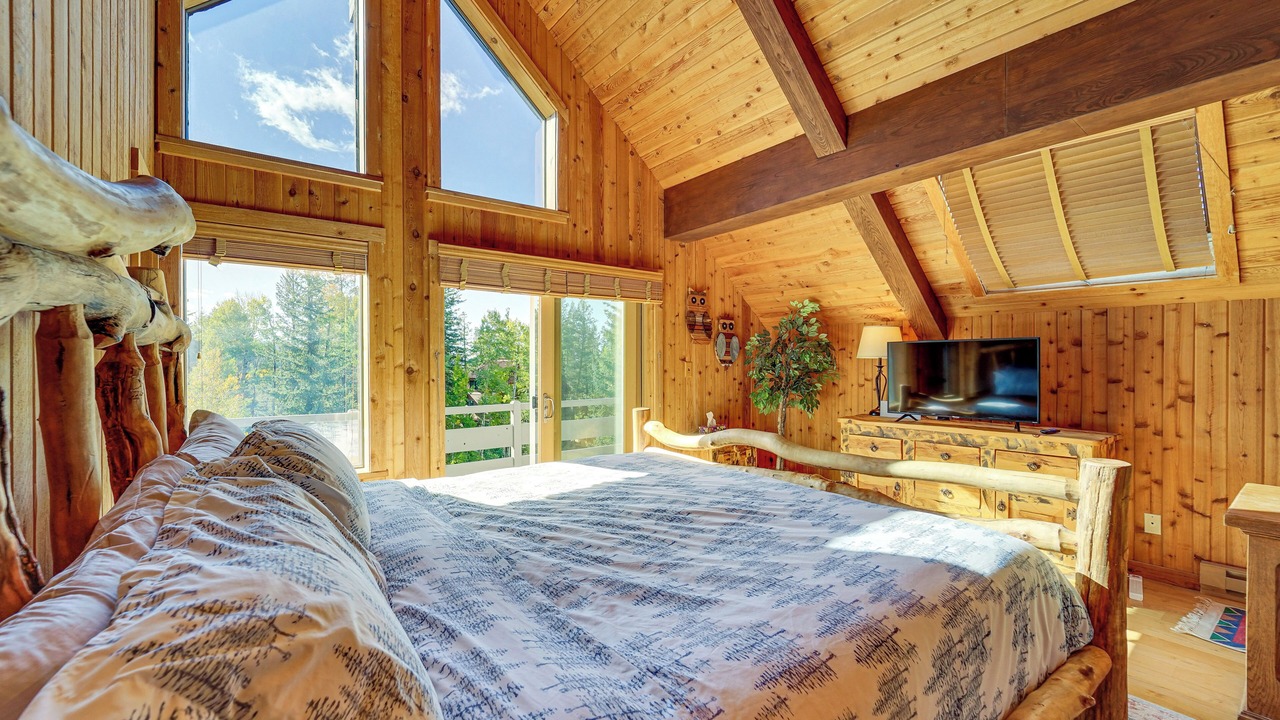 Photo of Bedroom in Columbine Lake