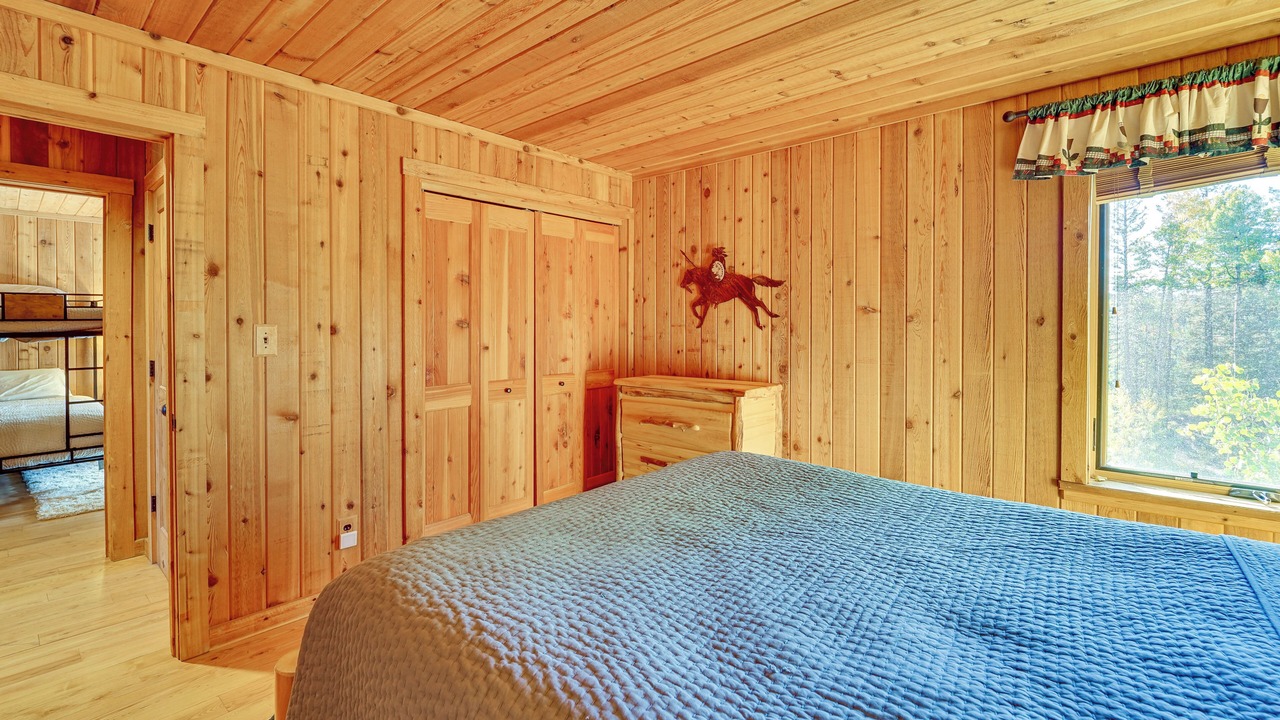 Photo of Bedroom in Columbine Lake