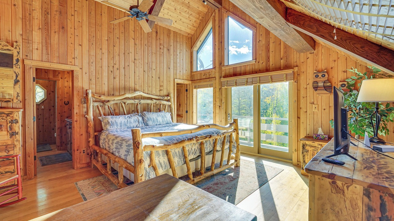 Photo of Patio Balcony in Columbine Lake