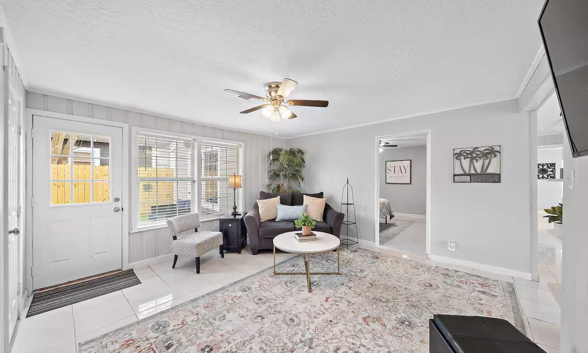 Photo of Livingroom in Baytown