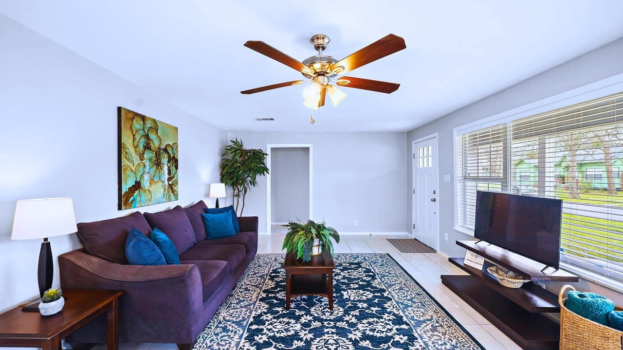 Photo of Livingroom in Baytown