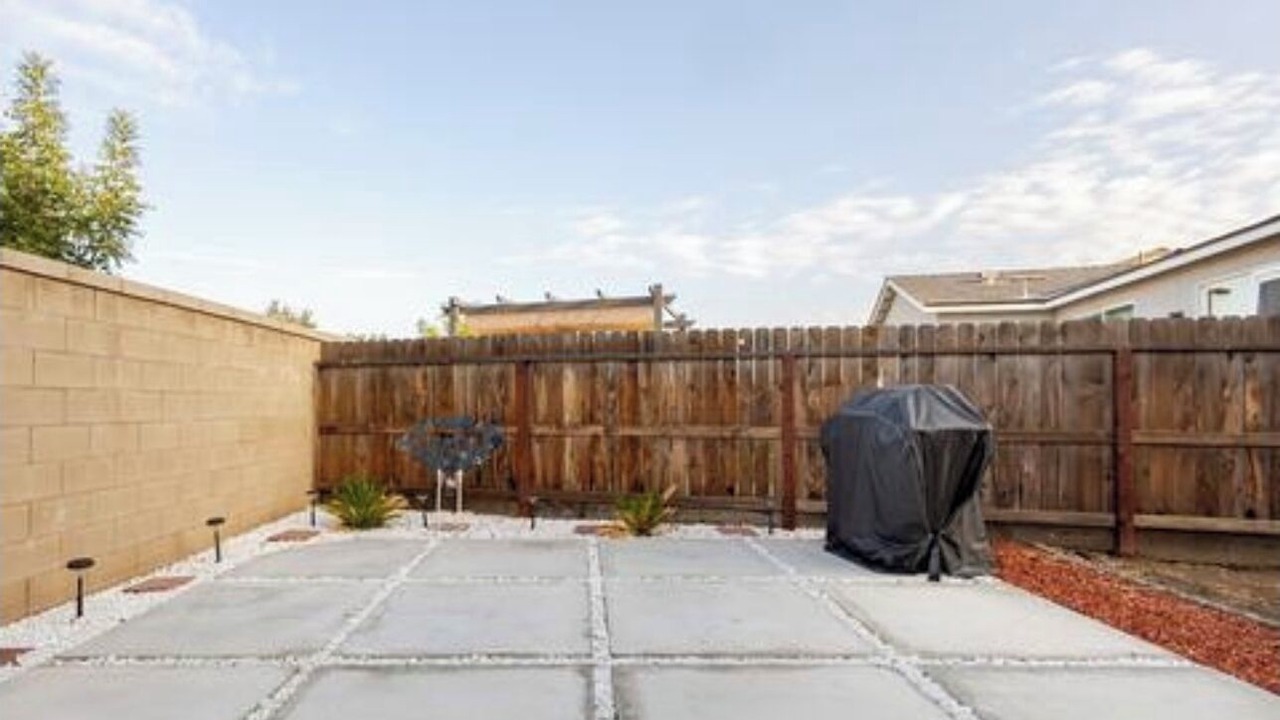 Photo of Patio Balcony in Raisin