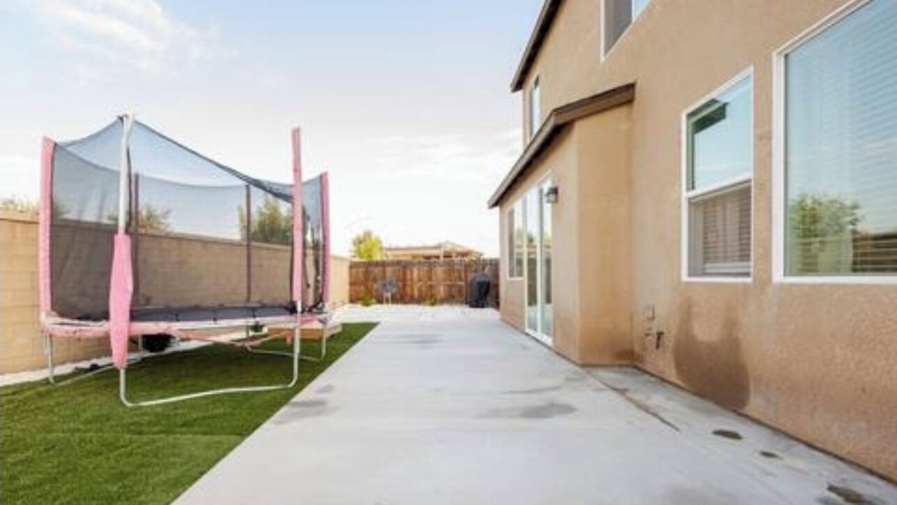 Photo of Outdoor in Raisin