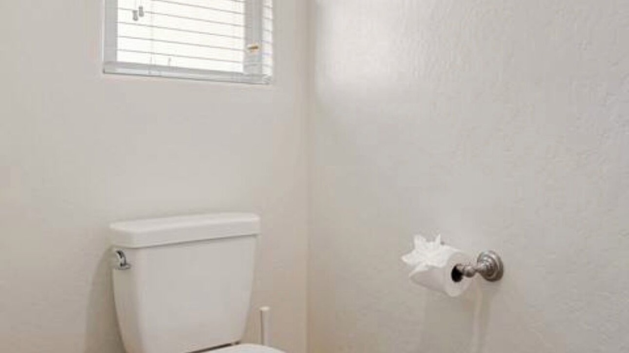 Photo of Bathroom in Raisin