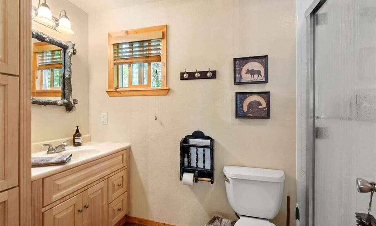 Photo of Bathroom in Paradise Estates