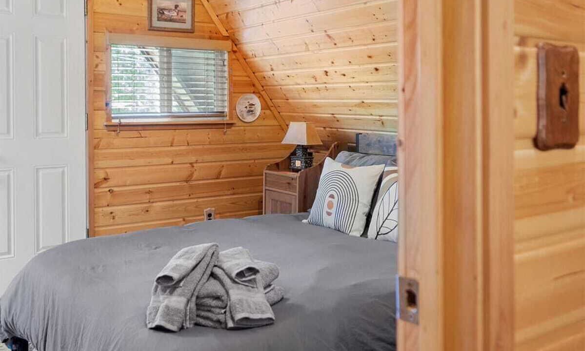 Photo of Bedroom in Paradise Estates