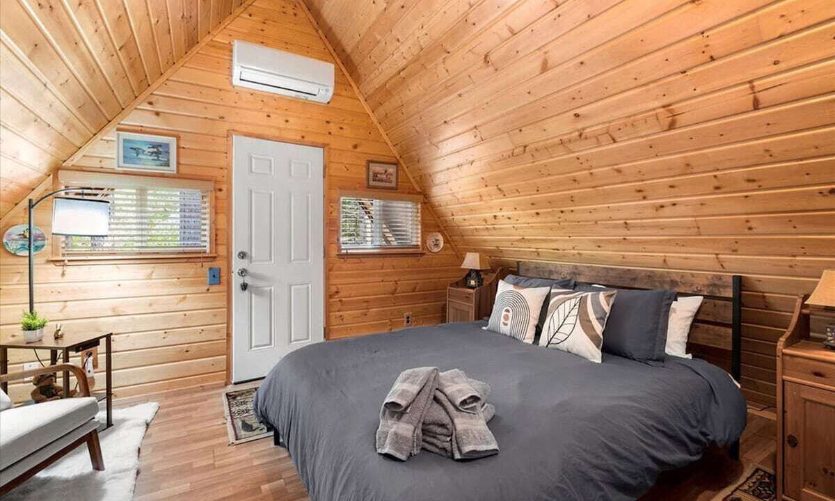 Photo of Bedroom in Paradise Estates