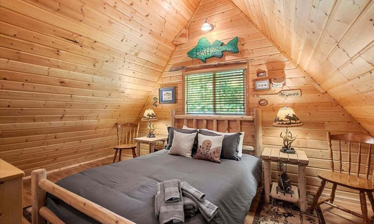 Photo of Bedroom in Paradise Estates