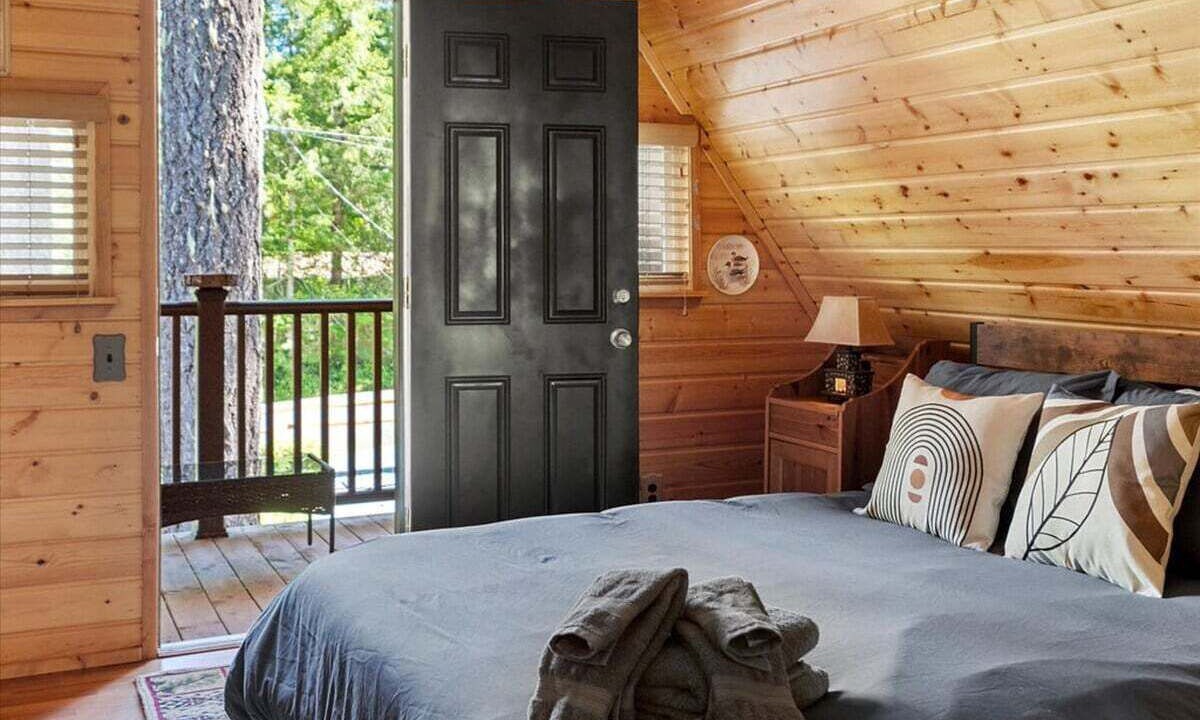 Photo of Bedroom in Paradise Estates