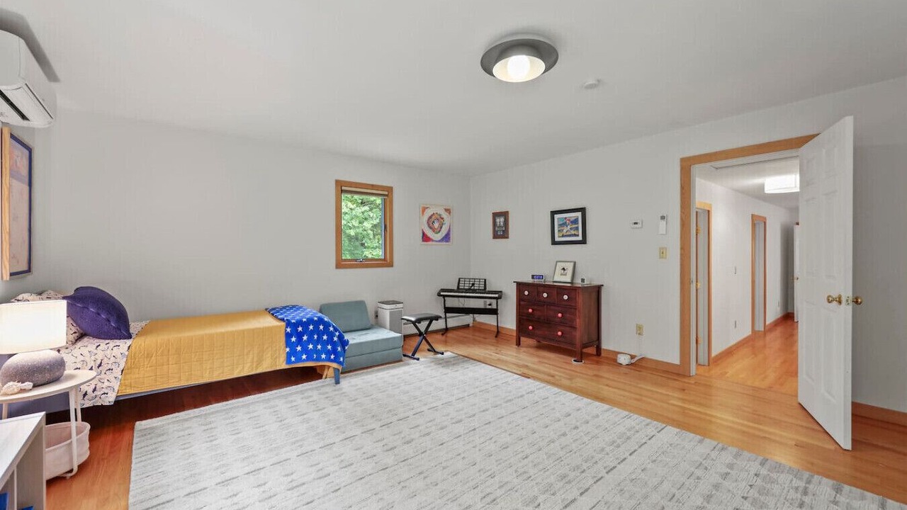 Photo of Bedroom in Tyringham