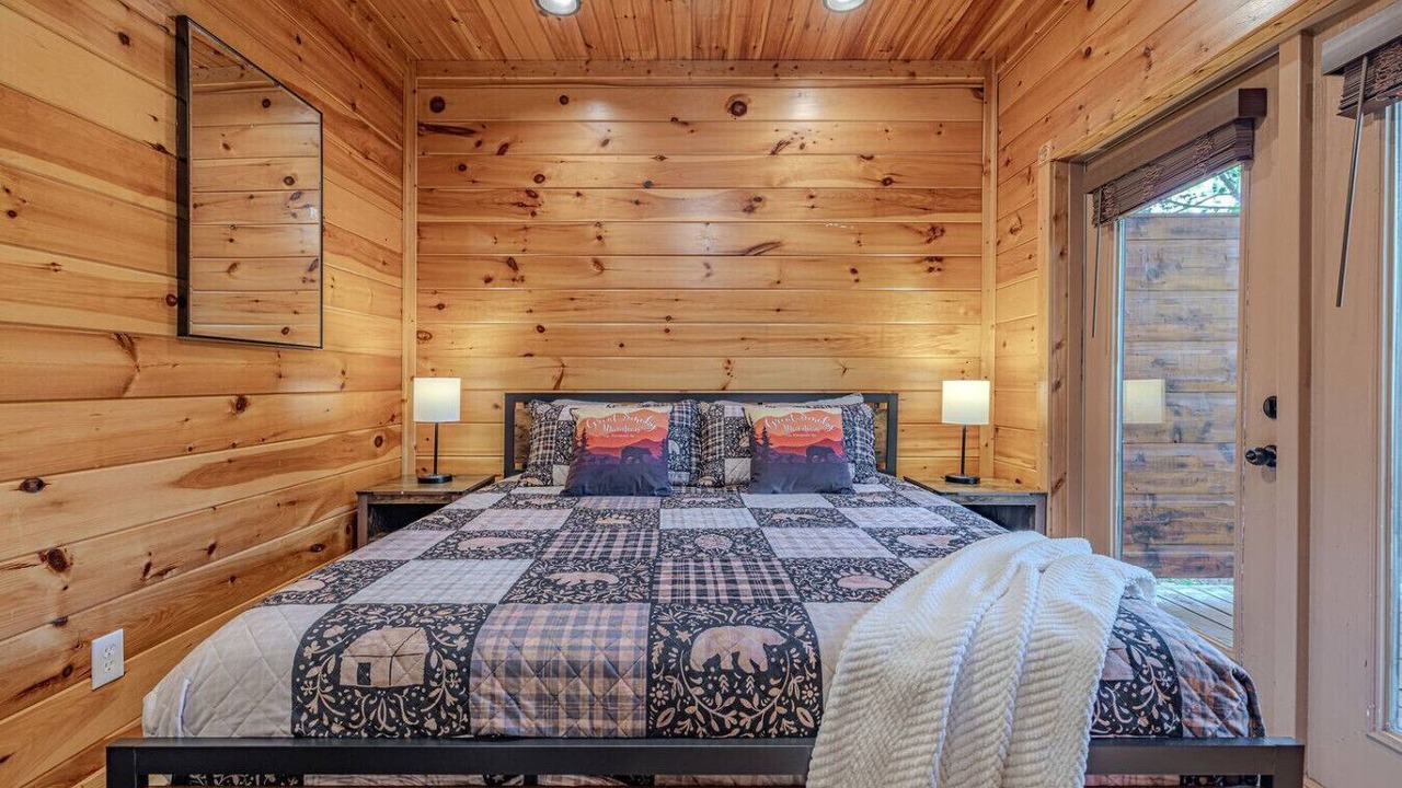 Photo of Bedroom in Gatlinburg