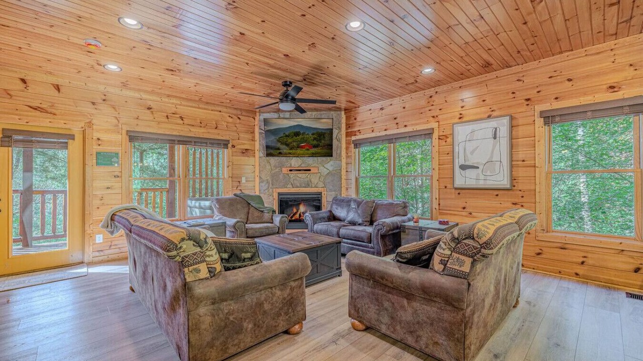 Photo of Livingroom in Gatlinburg