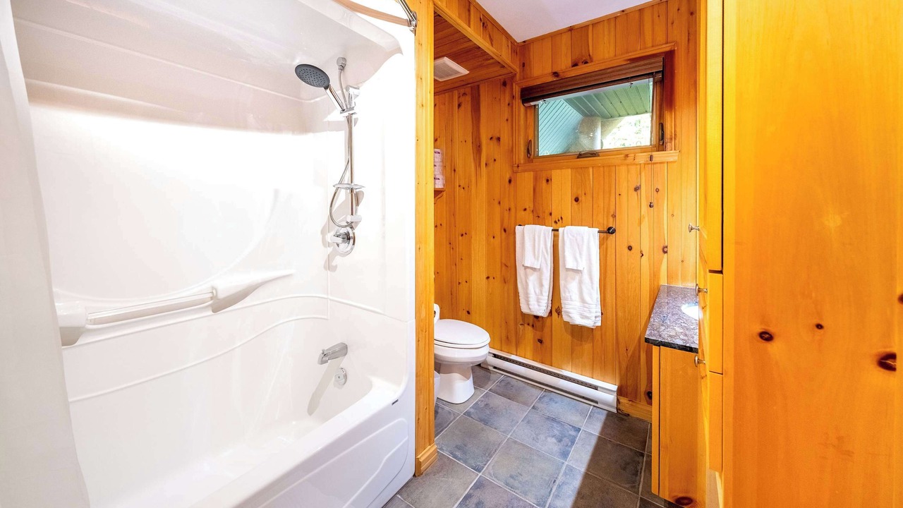 Photo of Bathroom in Saint-Philemon