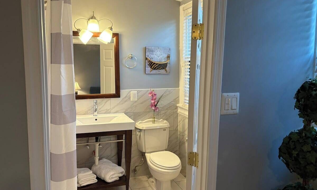Photo of Bathroom in Petworth