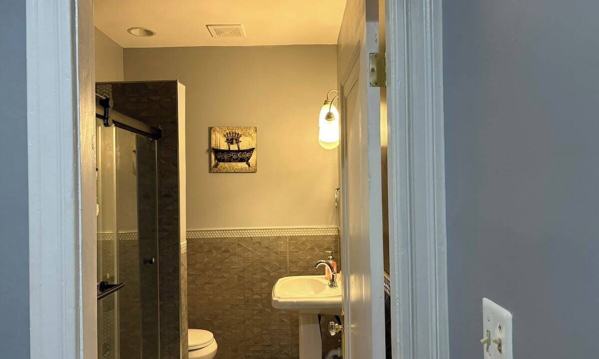 Photo of Bathroom in Petworth