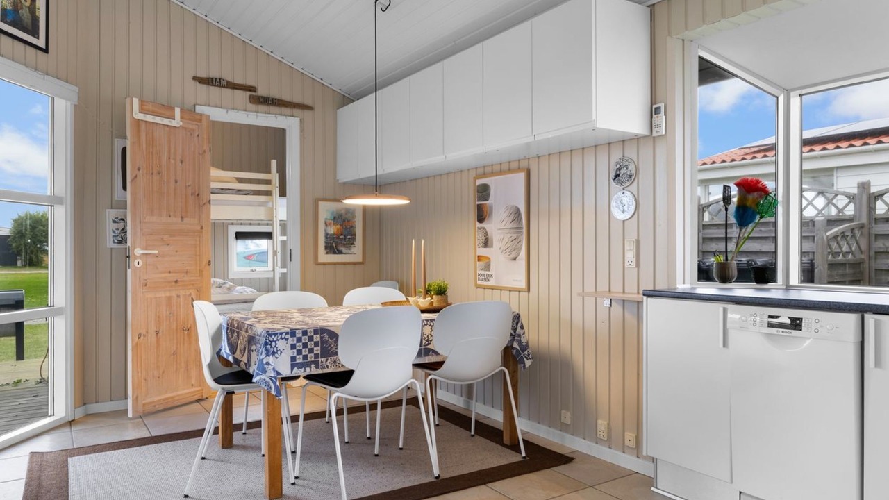 Photo of Bedroom in Mesinge