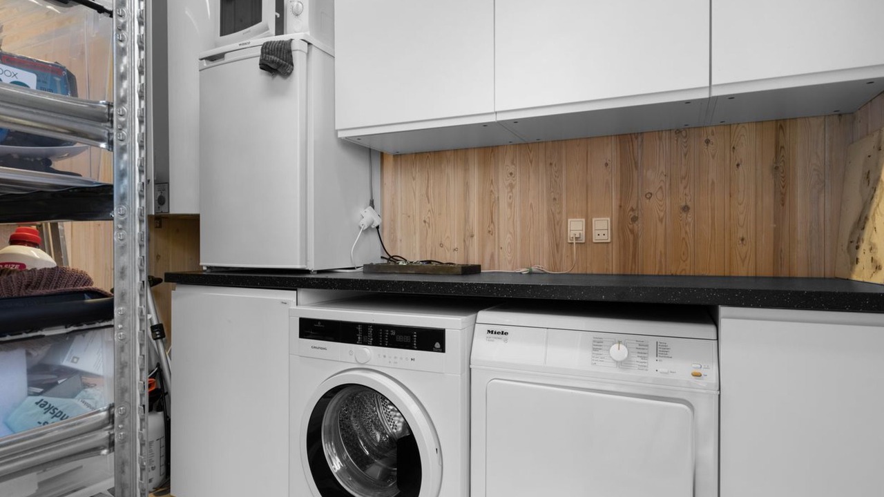 Photo of Others in Mesinge