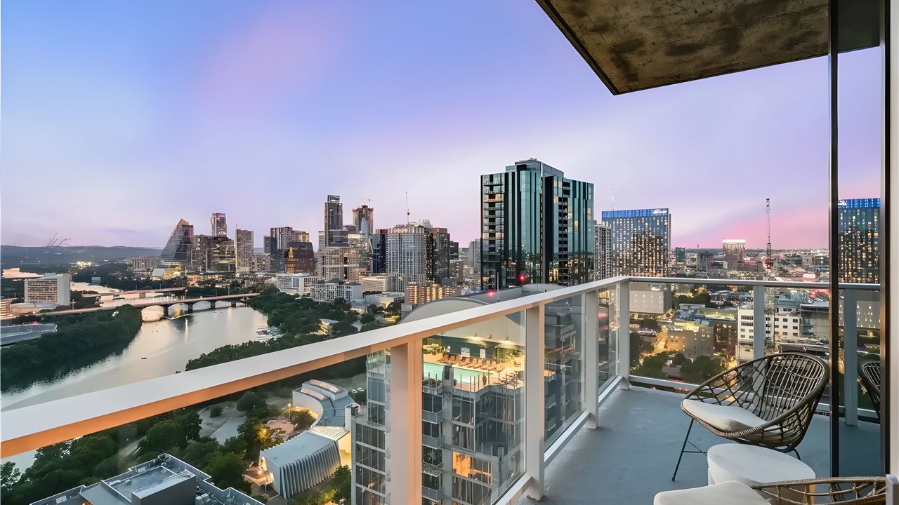 Photo of Patio Balcony in Downtown Austin