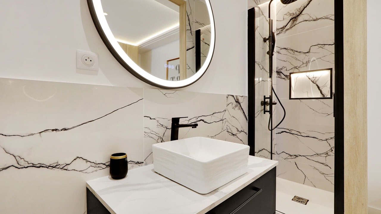 Photo of Bathroom in Porte-Saint-Martin