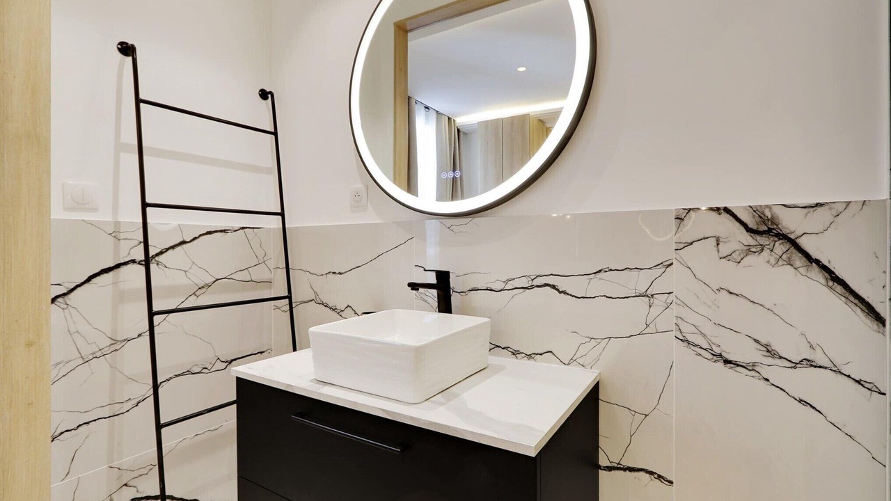 Photo of Bathroom in Porte-Saint-Martin